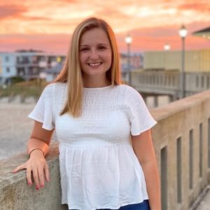 Meet your Posher, Hayley